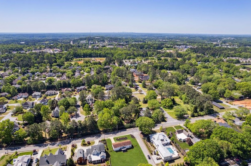 309 Milton Ave, Alpharetta GA  30009-1513 exterior