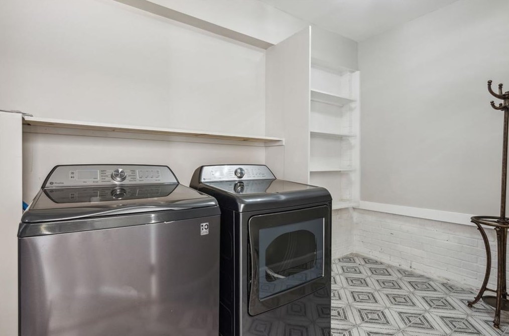 309 Milton Ave, Alpharetta GA  30009-1513 exterior