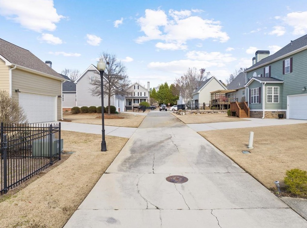 625 Trip St, Grayson GA  30017-7861 exterior