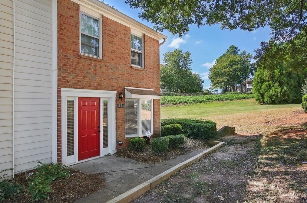 146 Old Ferry Way, Roswell, GA 30076-2046