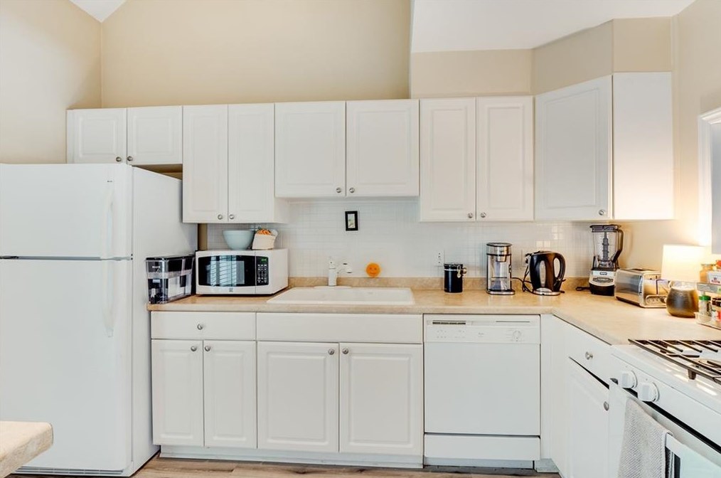 3051 Vinings Ferry Dr, Atlanta GA  30339-4343 exterior