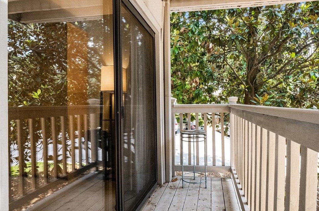 3051 Vinings Ferry Dr, Atlanta GA  30339-4343 exterior