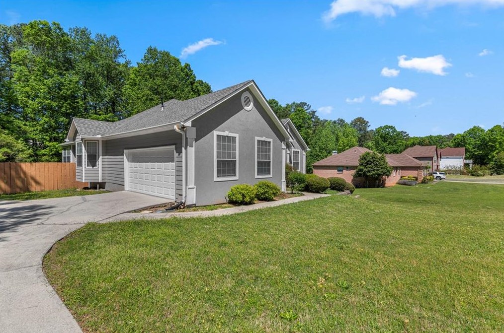 9385 Sweetbriar Cir, Jonesboro, GA 30236-6274