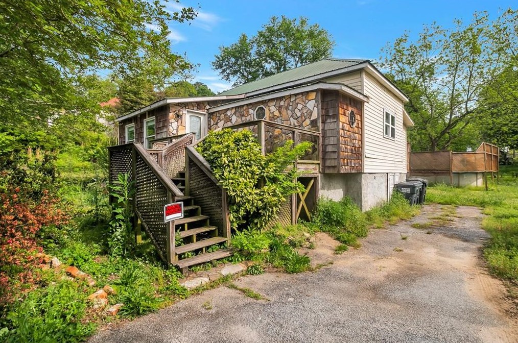 1585 Church St Ne, Conyers, GA 30012