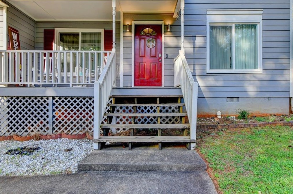 190 Grayland Creek Dr, Lawrenceville, GA 30046-9310