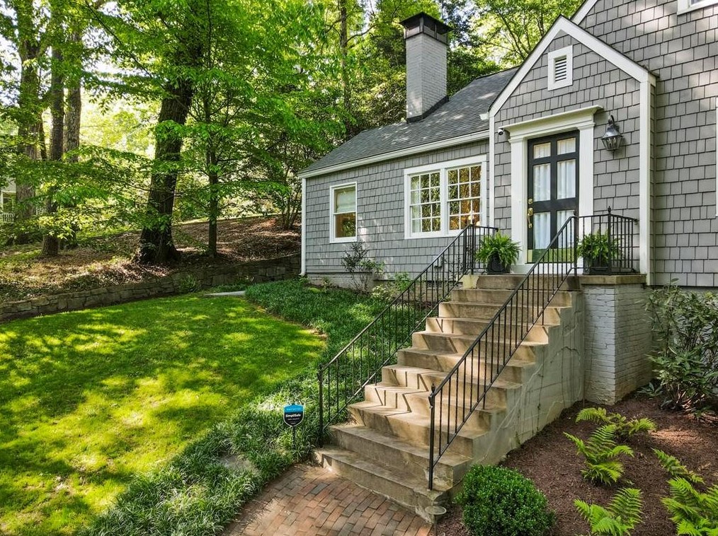 3788 Powers Ferry Rd, Atlanta GA  30342-4423 exterior
