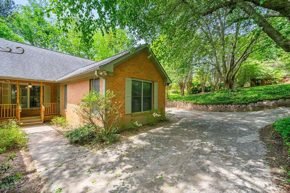 4050 Cooper Ridge Ct, Smyrna, GA 30080-6460