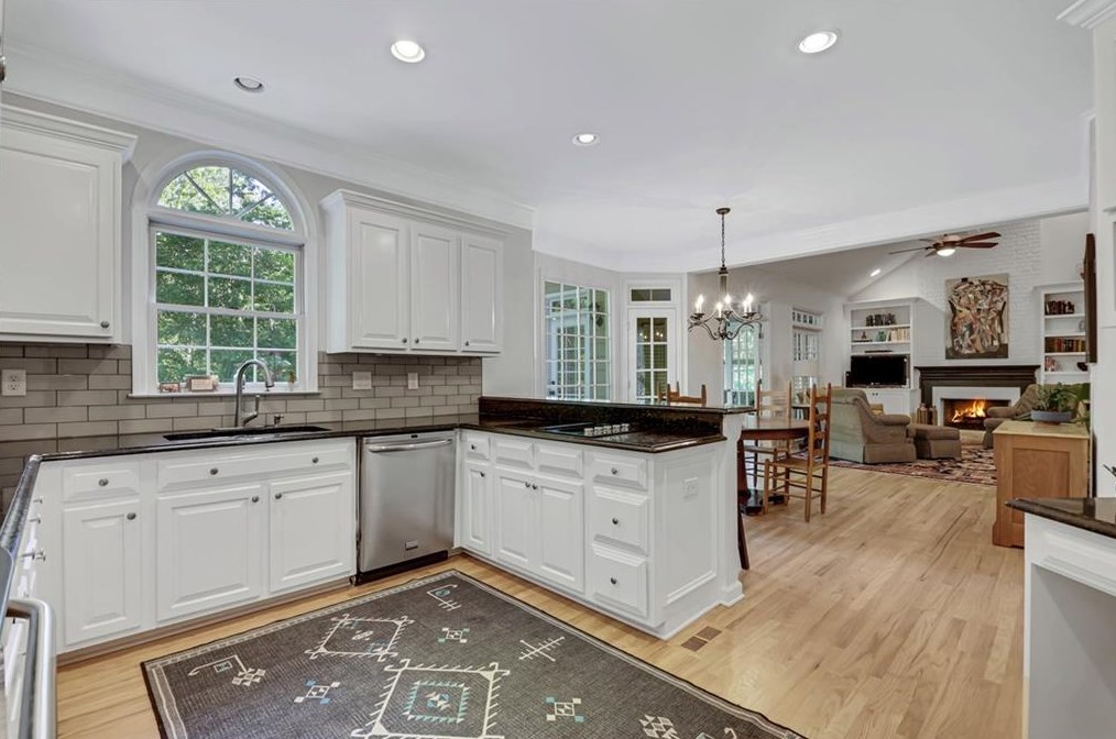 4855 Parkland Trl, Roswell, GA 30075-6115