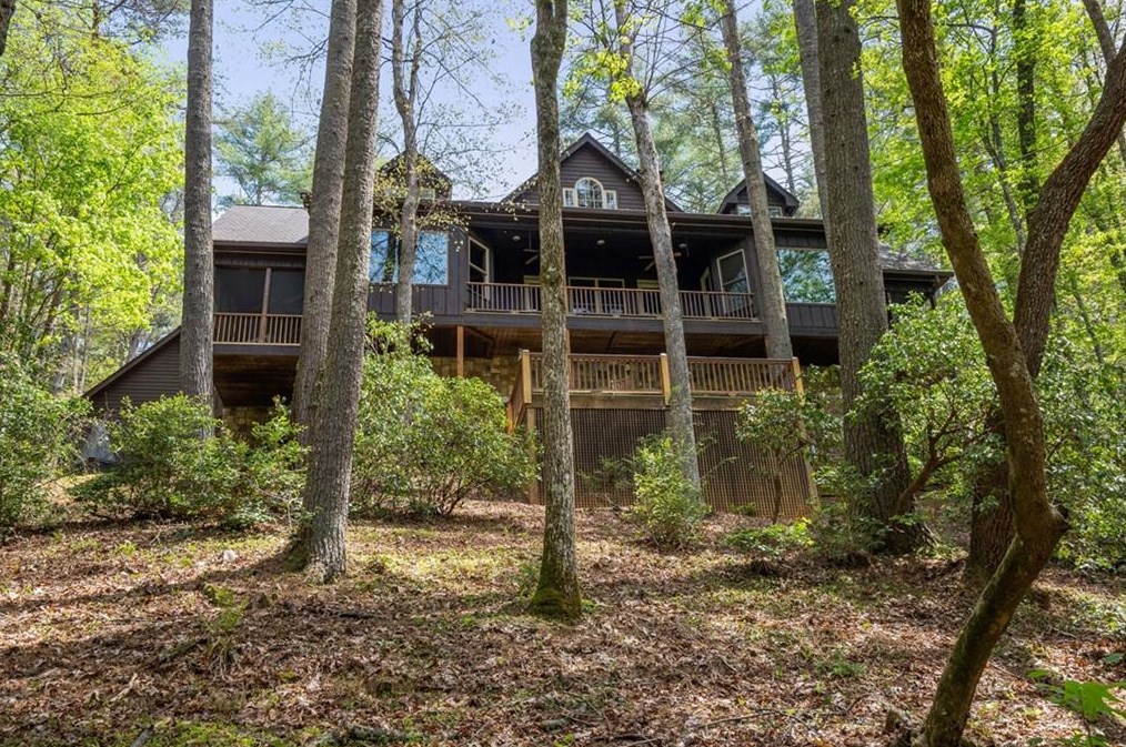 427 Soque Falls Dr, Clarkesville, GA 30523