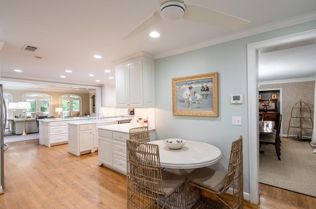 1856 Walthall Dr, Atlanta GA  30318-2647 exterior