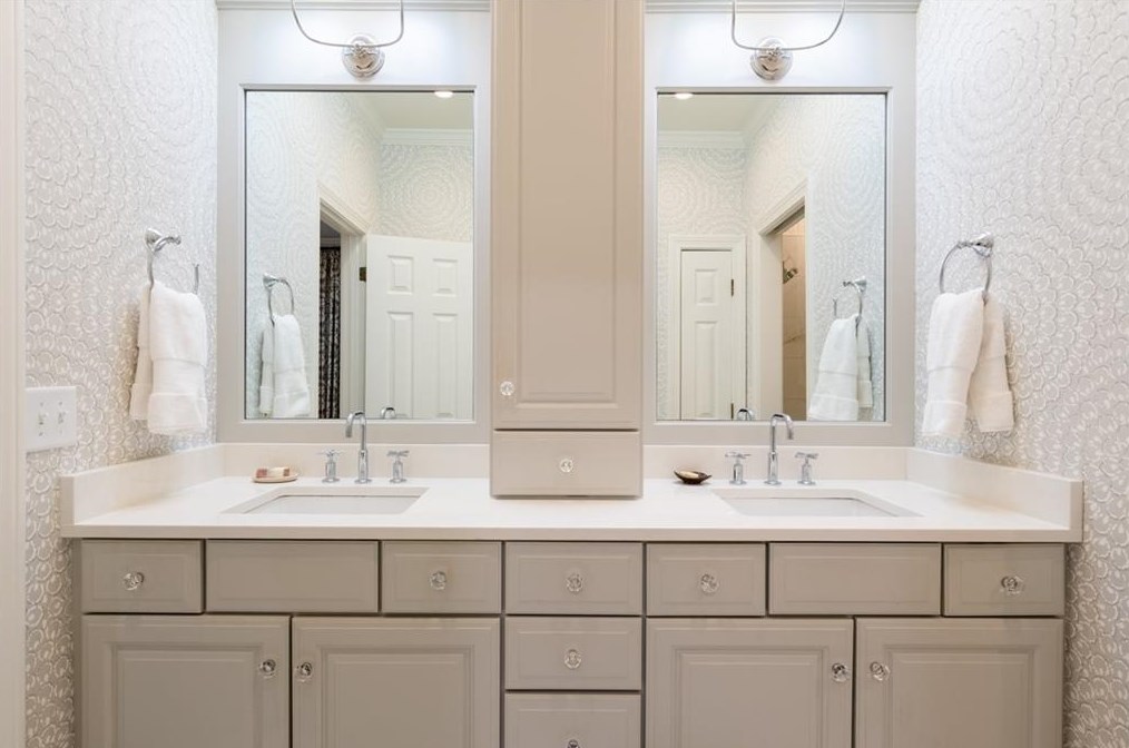 1856 Walthall Dr, Atlanta GA  30318-2647 exterior