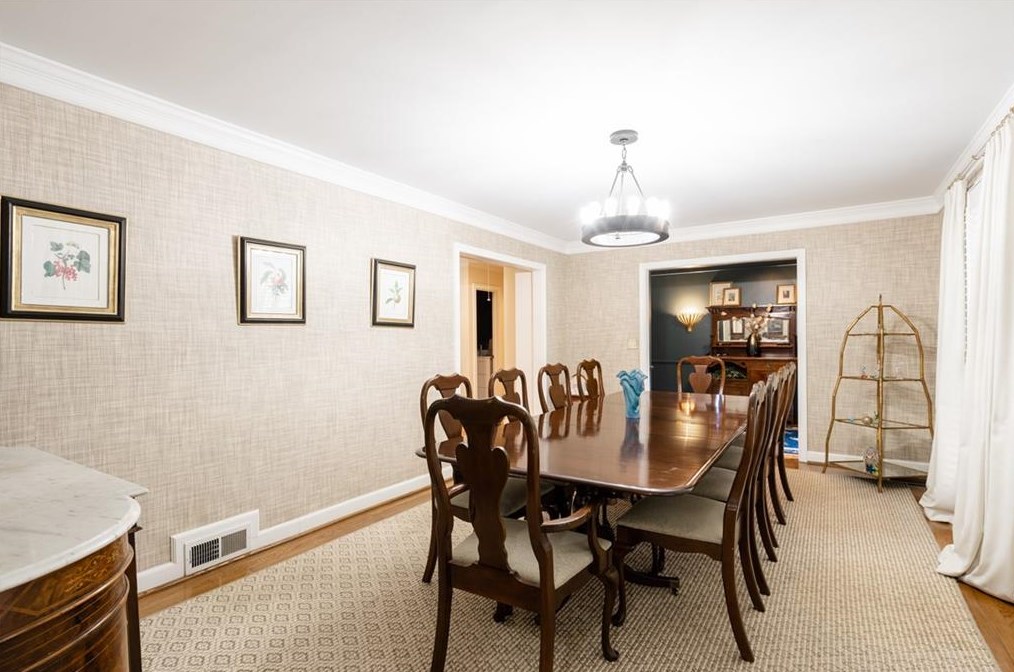 1856 Walthall Dr, Atlanta GA  30318-2647 exterior