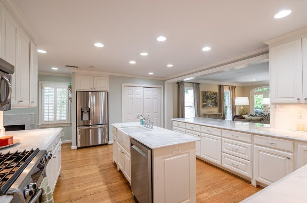 1856 Walthall Dr, Atlanta GA  30318-2647 exterior