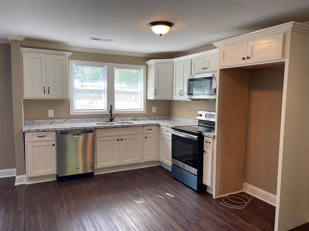 512 Circle Dr, Calhoun GA  30701-2830 exterior