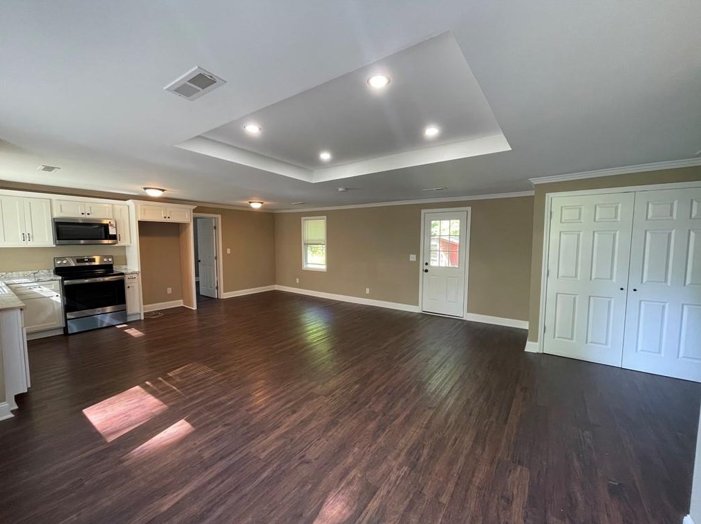 512 Circle Dr, Calhoun, GA 30701