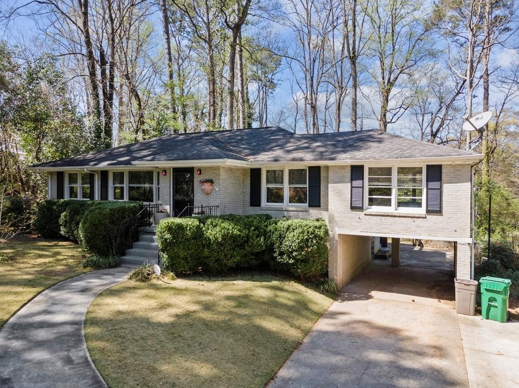 1988 Azalea Cir, Decatur GA  30033-1936 exterior