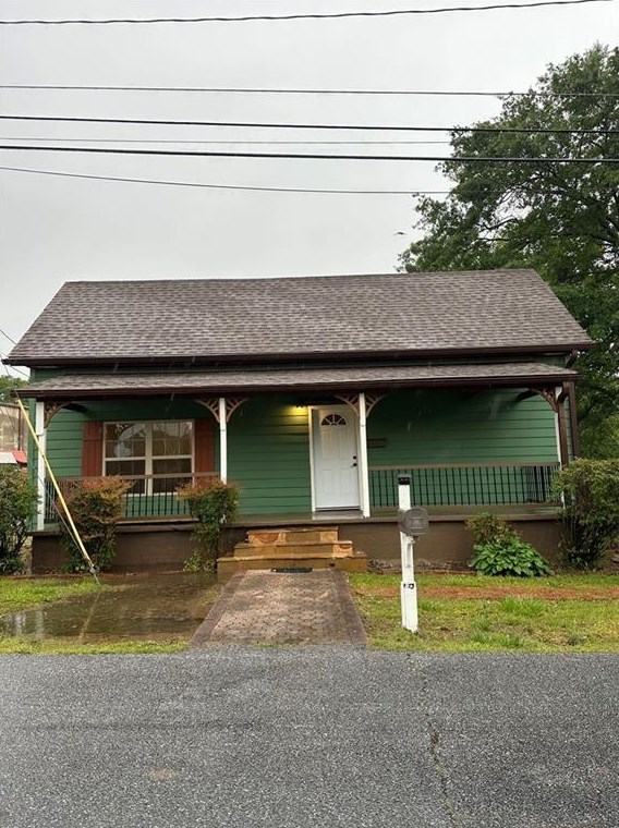 121 Walnut St, Commerce, GA 30529