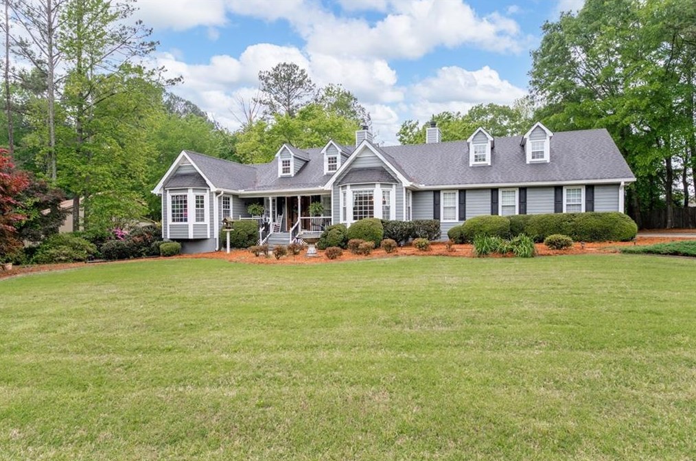 499 Lake Swan Ct, Hiram, GA 30141