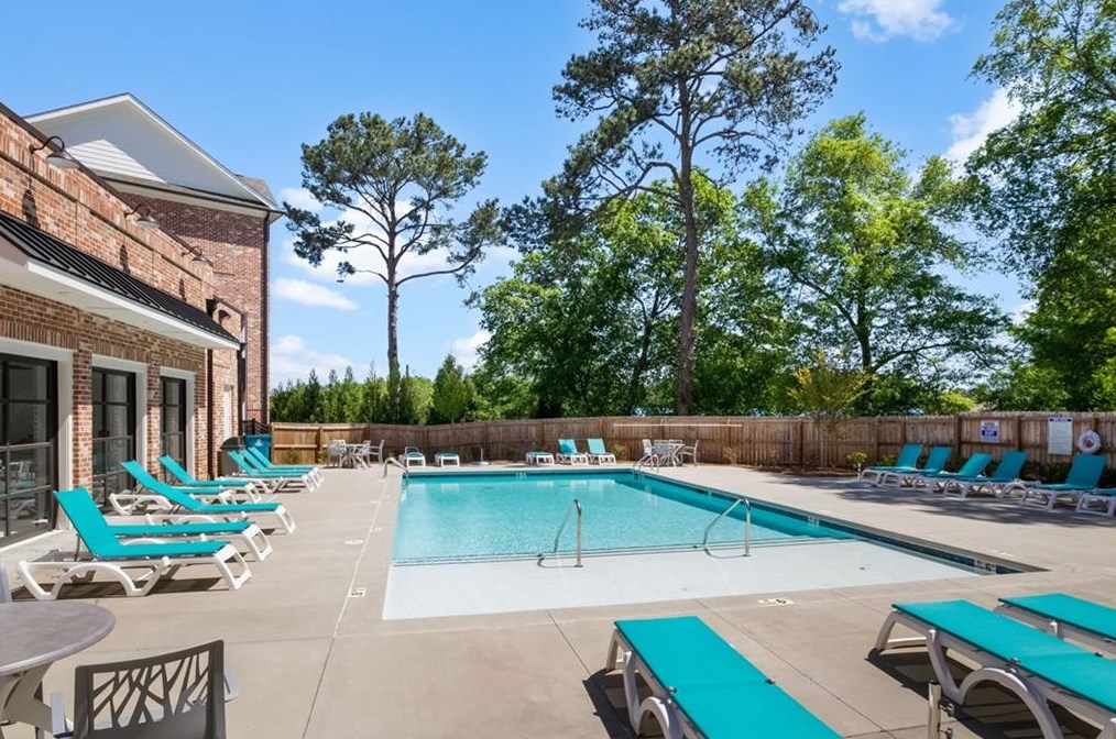 207 Devore Rd, Alpharetta GA  30009-0019 exterior