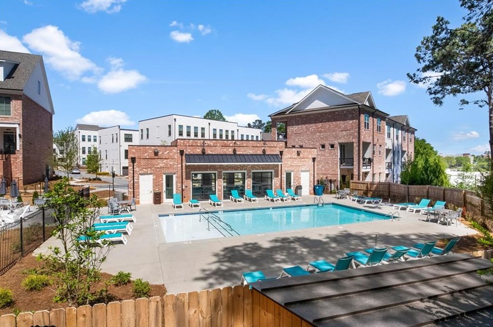 207 Devore Rd, Alpharetta GA  30009-0019 exterior