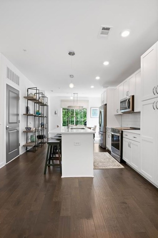 207 Devore Rd, Alpharetta GA  30009-0019 exterior