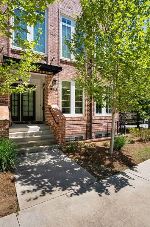 207 Devore Rd, Alpharetta GA  30009-0019 exterior