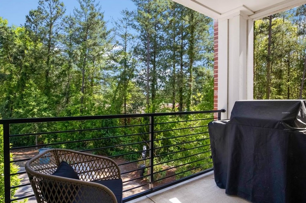 207 Devore Rd, Alpharetta GA  30009-0019 exterior