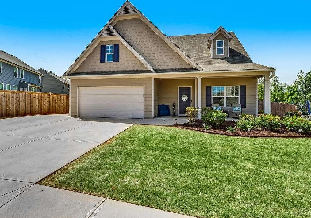 479 Freedom Pkwy, Hoschton, GA 30548