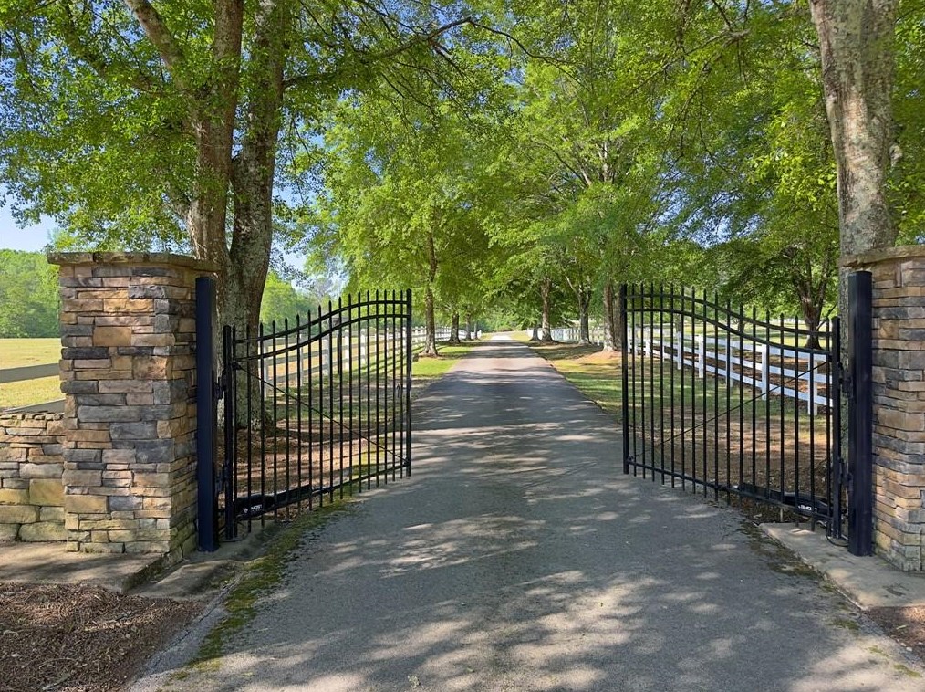 1627 Cook Rd, Oxford, GA 30054
