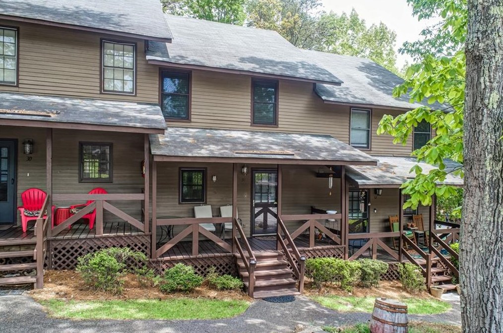 31 Mountain View Ct, Waleska, GA 30183-4675
