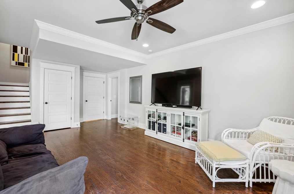 152 Park Dr, Decatur GA  30030-4481 exterior