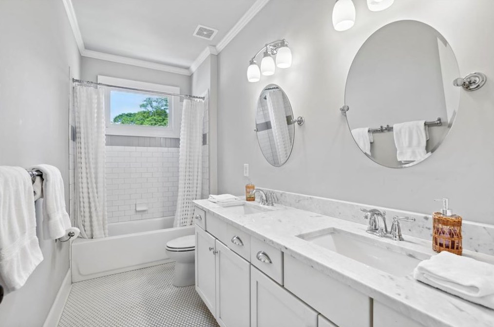 152 Park Dr, Decatur GA  30030-4481 exterior