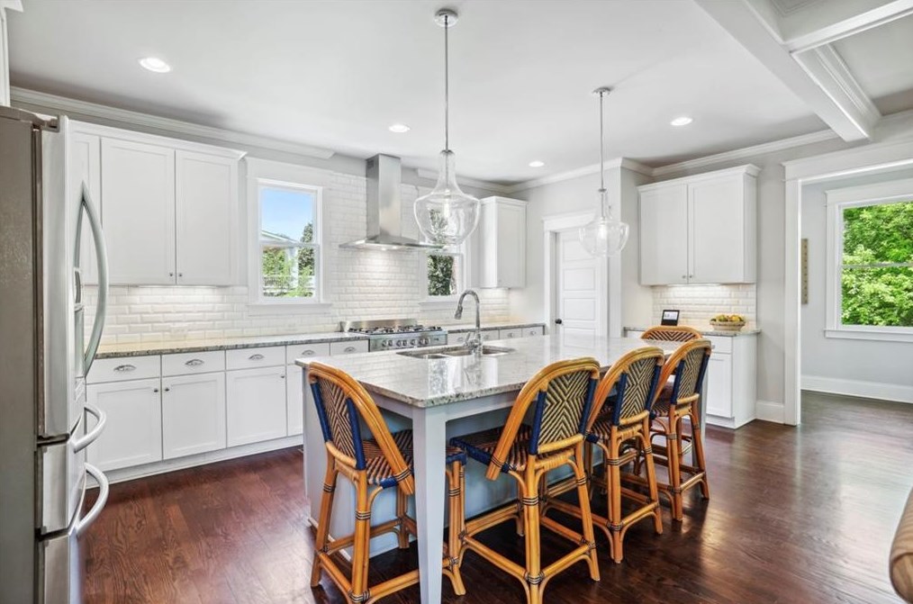 152 Park Dr, Decatur GA  30030-4481 exterior