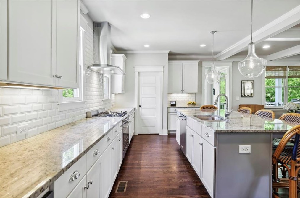 152 Park Dr, Decatur GA  30030-4481 exterior