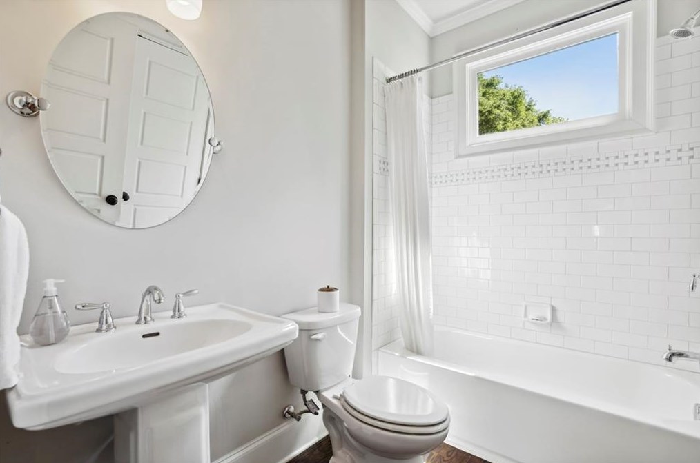 152 Park Dr, Decatur GA  30030-4481 exterior