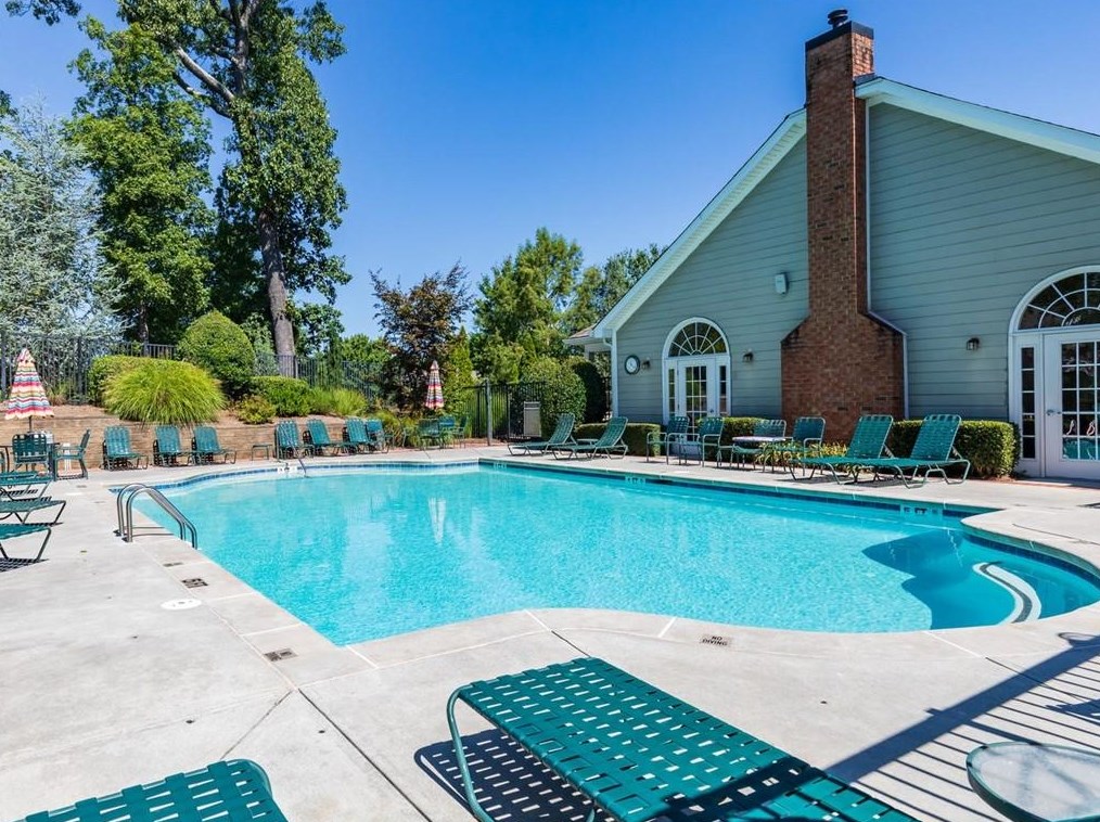 25105 Harvest Rdg Ln, Alpharetta GA 30022-8645 exterior