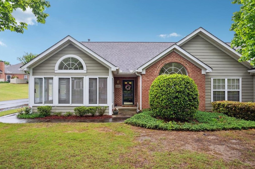 25105 Harvest Ridge Ln, Alpharetta, GA 30022-8645