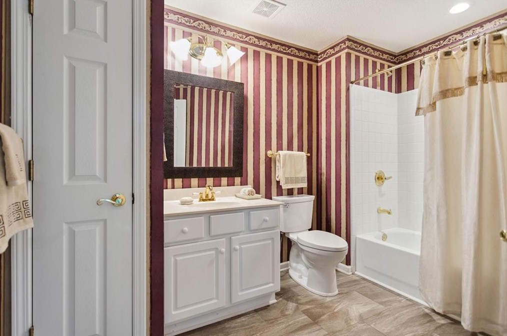 25105 Harvest Rdg Ln, Alpharetta GA 30022-8645 exterior