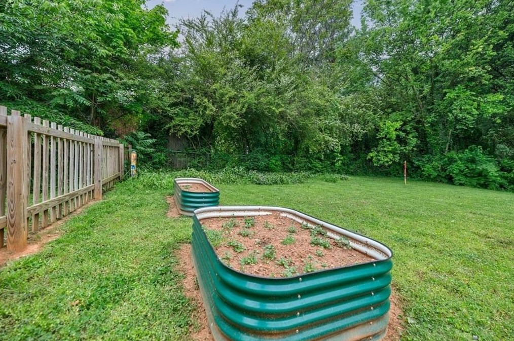 2844 Toney Dr, Decatur GA  30032-5747 exterior