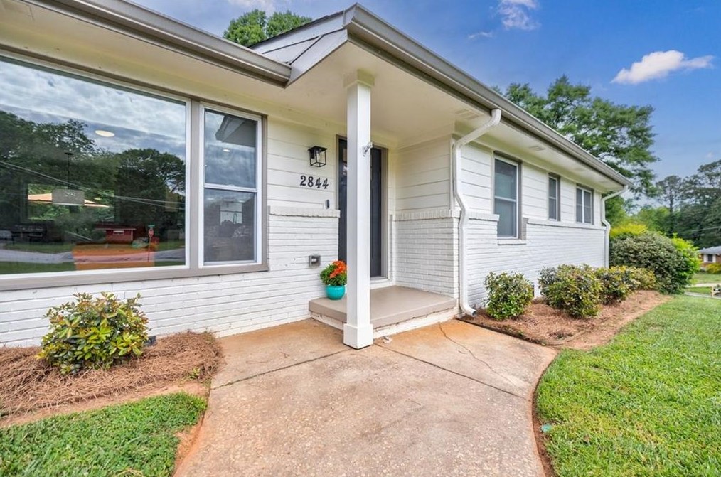 2844 Toney Dr, Decatur GA  30032-5747 exterior