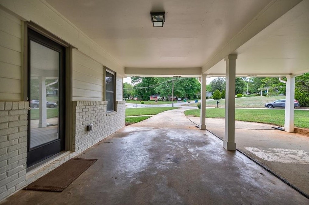 2844 Toney Dr, Decatur GA  30032-5747 exterior