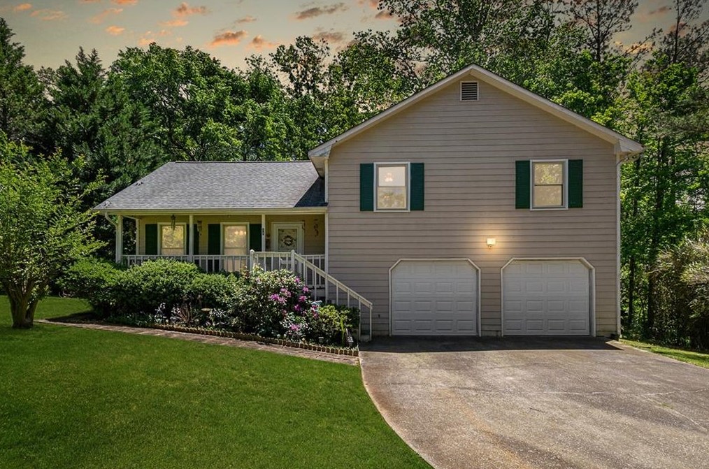28 Sweetbriar Cir, Euharlee, GA 30121-5555