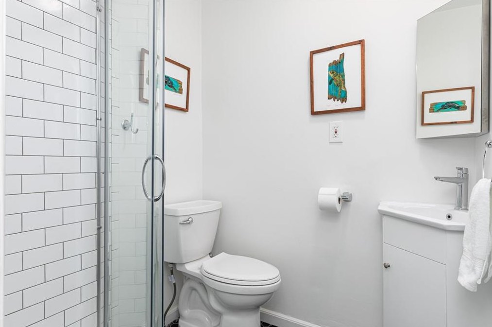 910 Parkwood Rd, Decatur GA  30030-5028 exterior