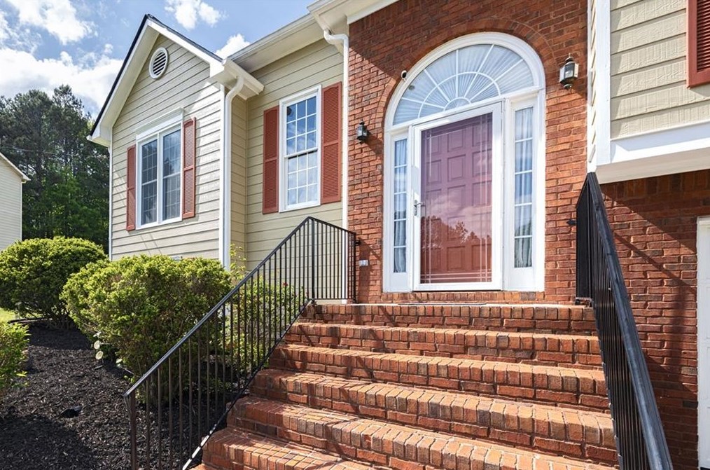 204 Valor Ridge Dr, Dallas, GA 30132-2287
