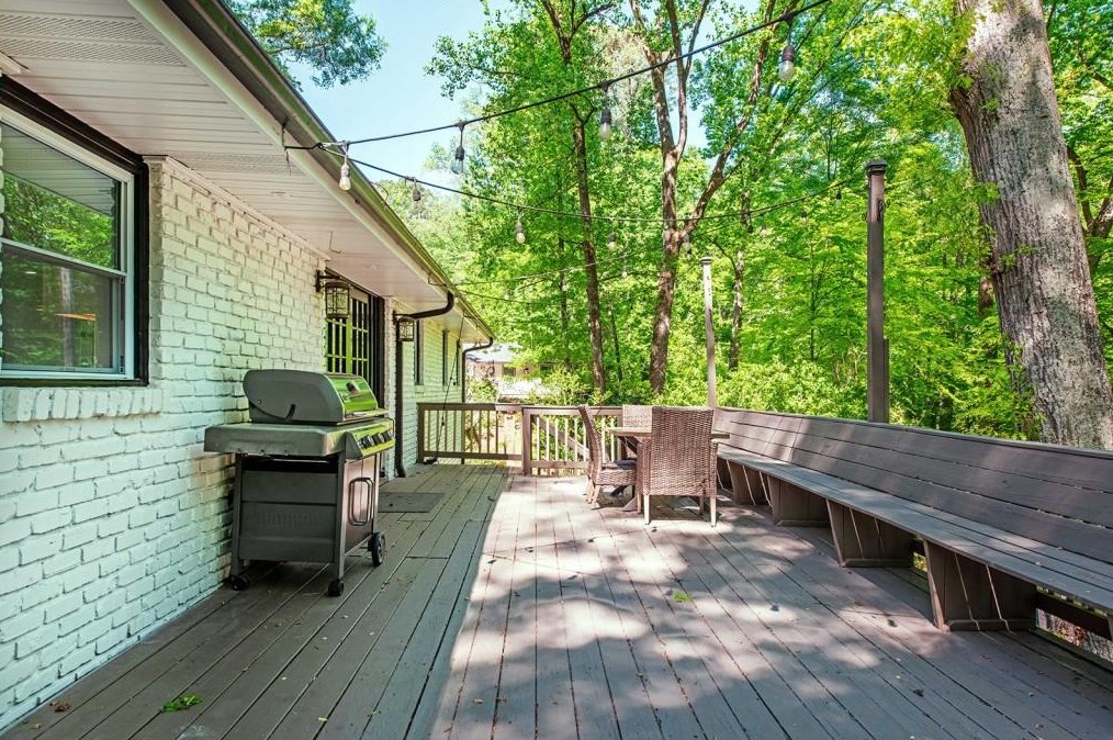 3022 Silvapine Trl, Atlanta GA  30345-3736 exterior