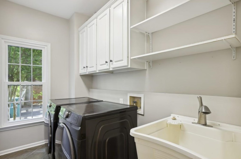 5325 Cottage Farm Rd, Alpharetta GA  30022-7991 exterior
