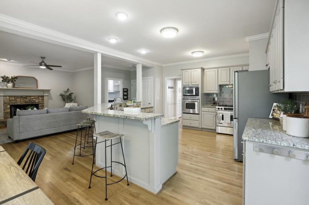 5325 Cottage Farm Rd, Alpharetta GA  30022-7991 exterior