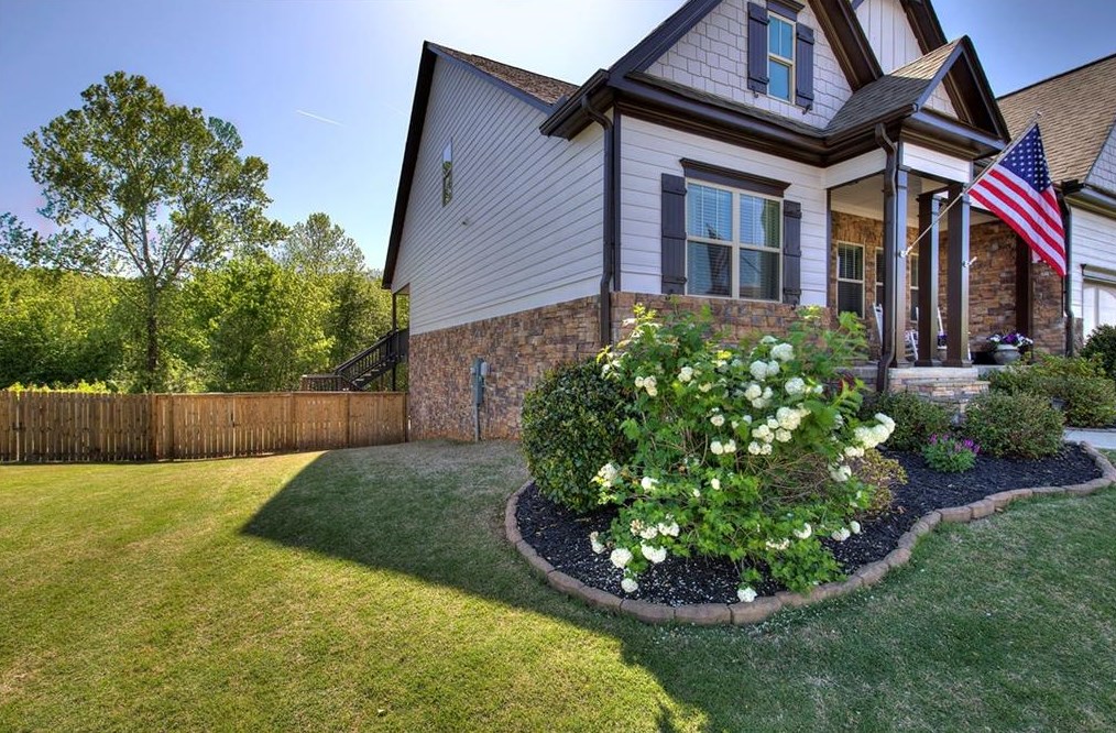 88 Twelve Oaks Dr, Euharlee, GA 30120-5801