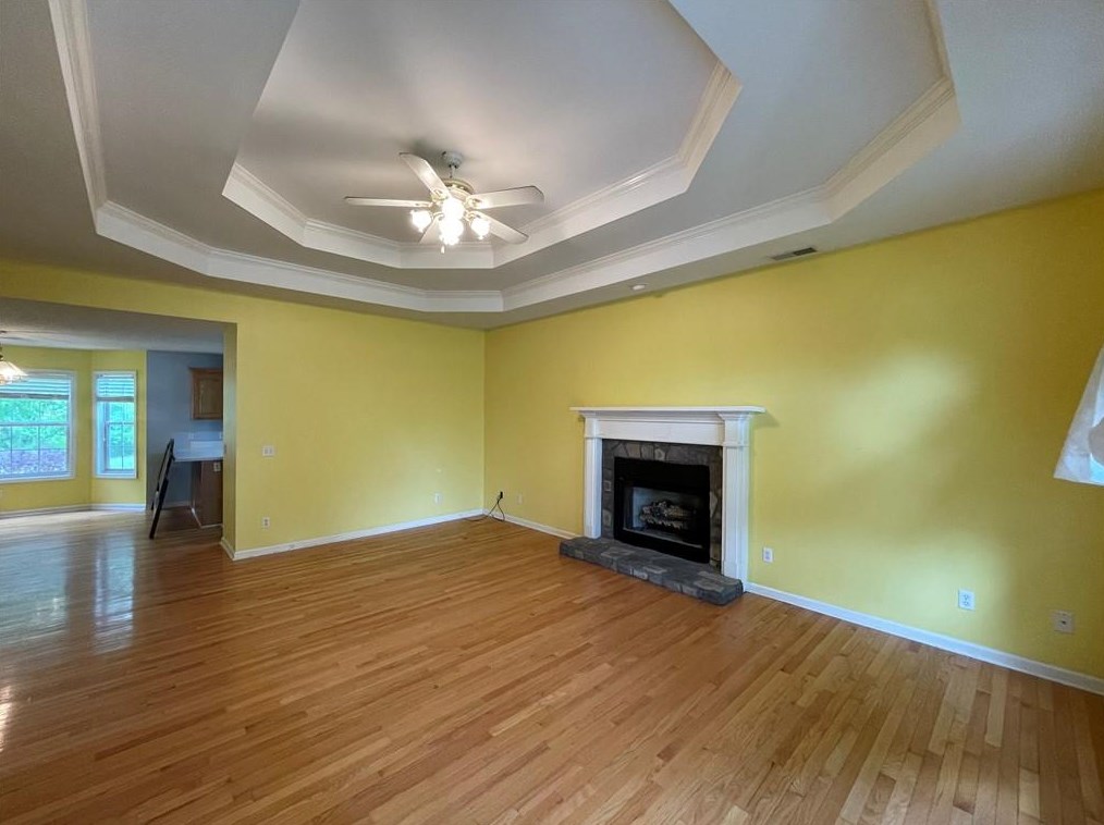 104 Blue Holly Dr, Calhoun, GA 30701-9129