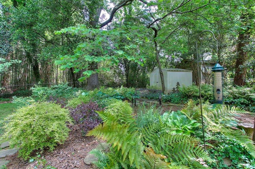 2931 Mount Olive Dr, Decatur GA  30033-3013 exterior